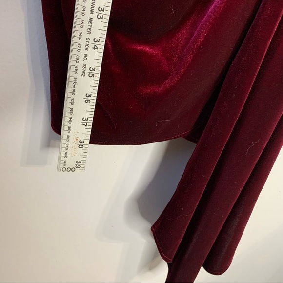 Belle Badgley Mischka Burgundy Halter Sheath asymmetrical Cocktail Dress. Size 6 - Picture 14 of 16